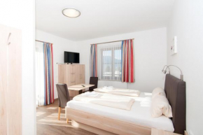 Гостиница Gasthof Pension - Café Konditorei Hassler  Берг